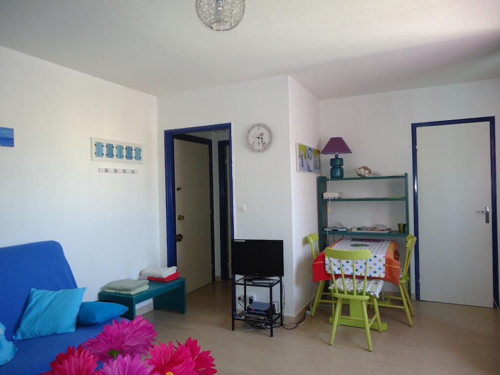Studios A Golfe Juan Bilik gambar
