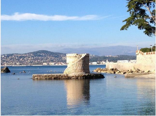 Studios A Golfe Juan Luaran gambar